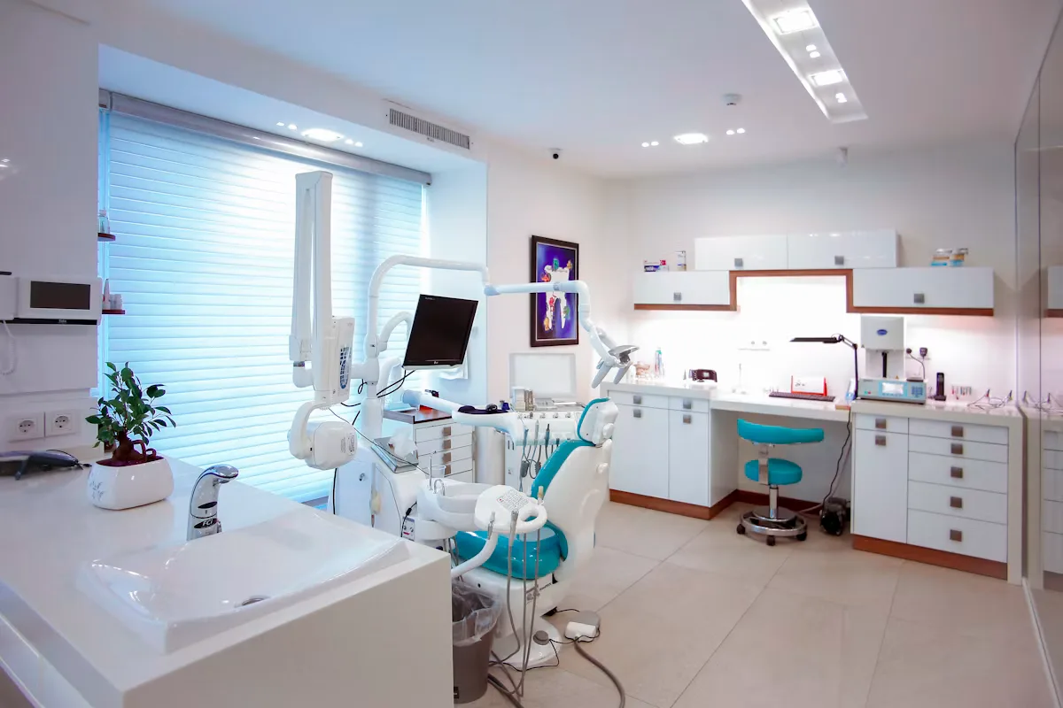 Dental Veneers in Medellín: What to Ask